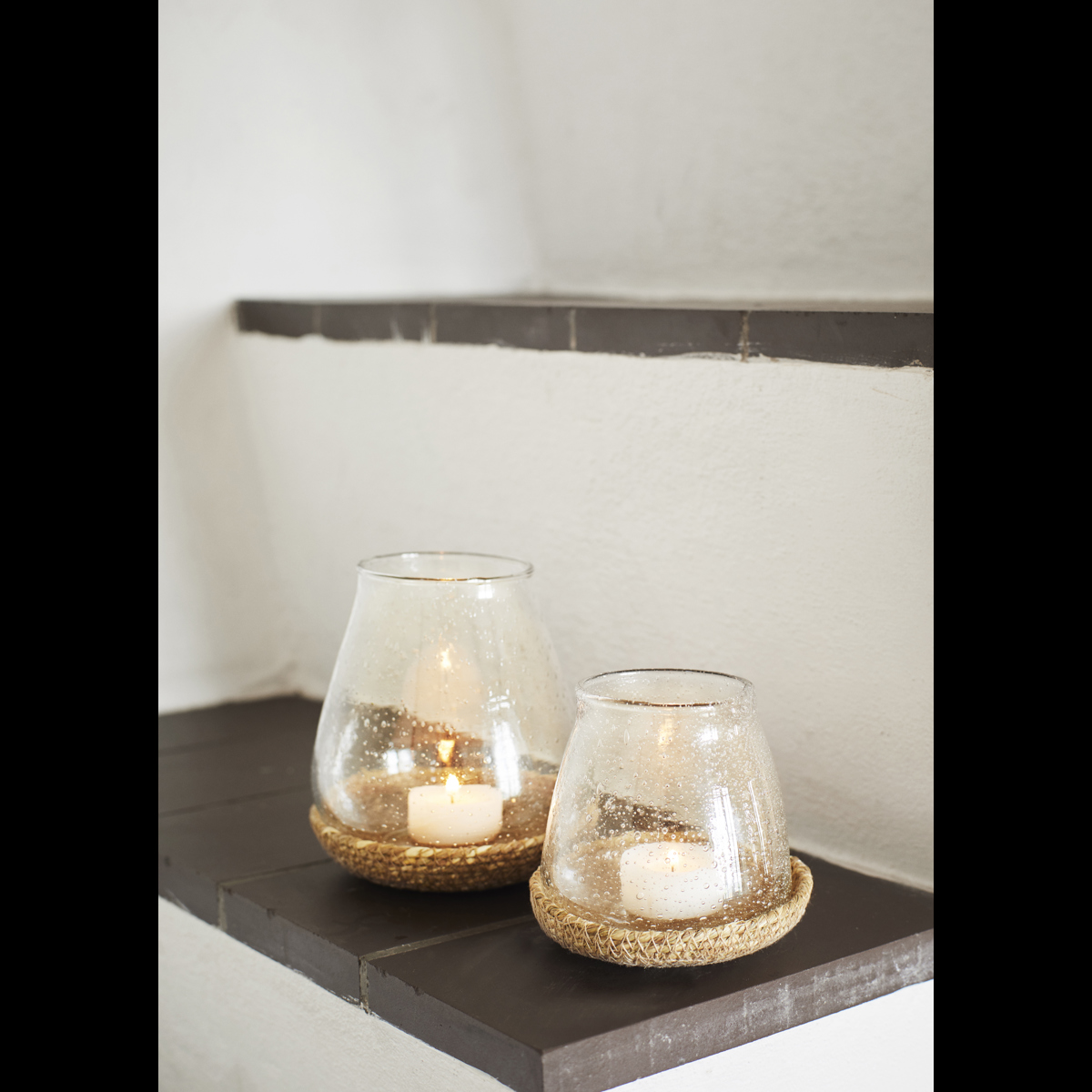 Glass votive w/ jute tray